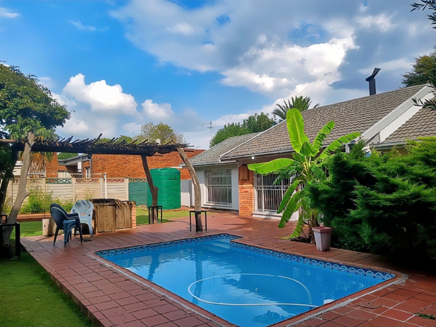 5 Bedroom Property for Sale in Universitas Ridge Free State